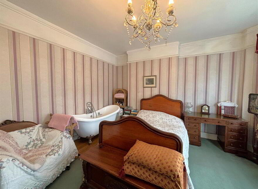 185 Cliftonville Road, Belfast, BT14 6JT