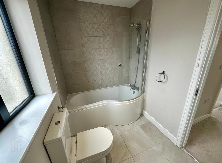 5 Ferrard Meadows, Antrim, BT41 4FR