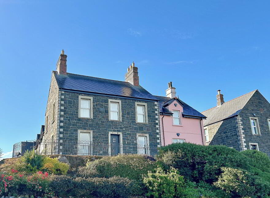 8 The Cloisters, Bushmills, BT57 8PA photo