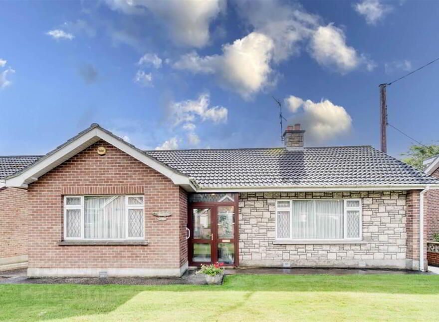 10 Killowen Park, Lisburn, BT28 3LD photo