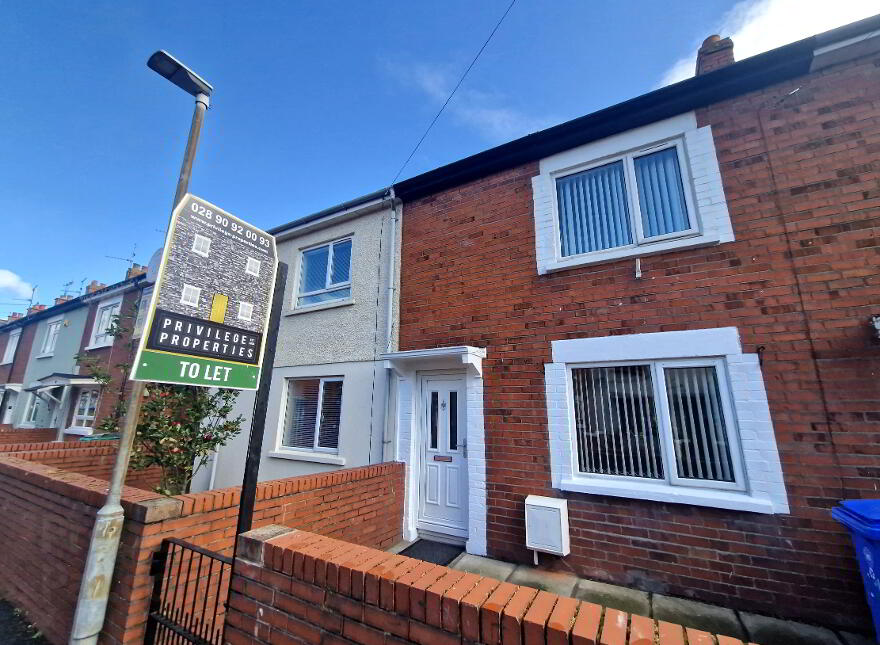 21 Whiterock Gardens, Belfast, BT12 7PS photo