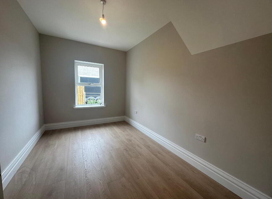 Clonmore Road, Dungannon, BT71 6HX