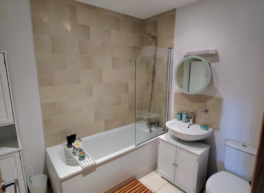 Unit 8, 230 Malone Road, Belfast, BT9 5LQ