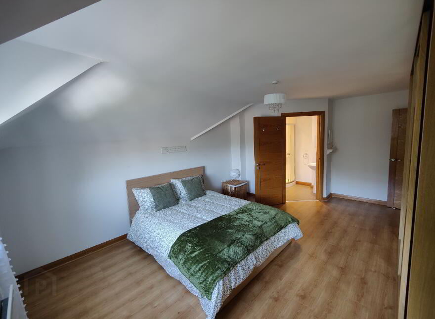 Unit 8, 230 Malone Road, Belfast, BT9 5LQ
