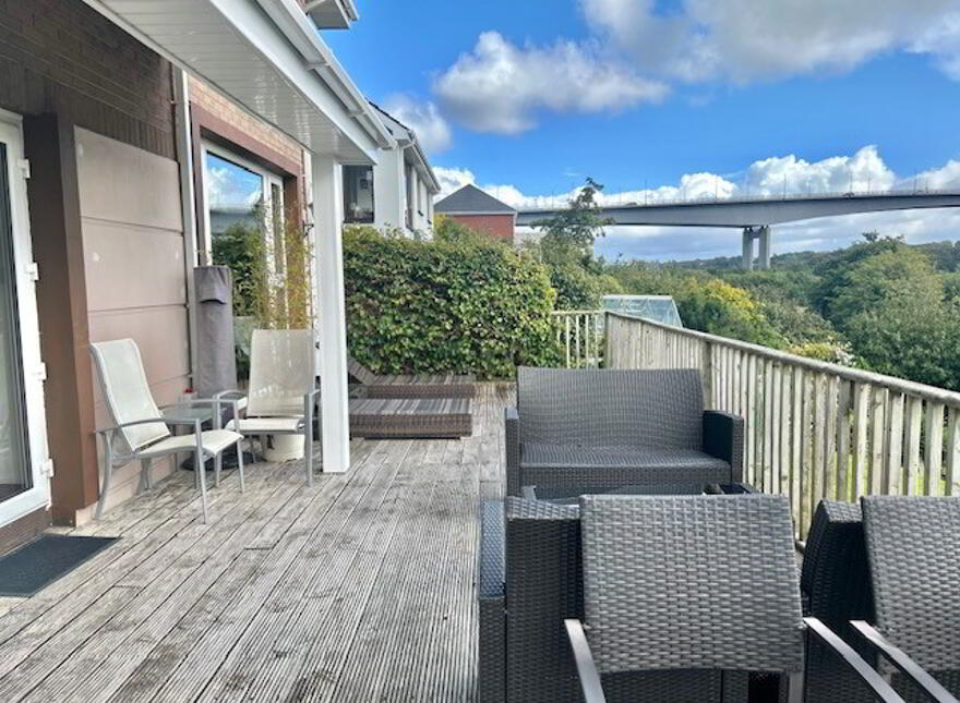 71 Gleneagles, Off Culmore Road, Derry, BT48 7TE