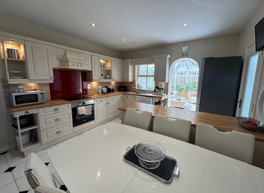 71 Gleneagles, Off Culmore Road, Derry, BT48 7TE