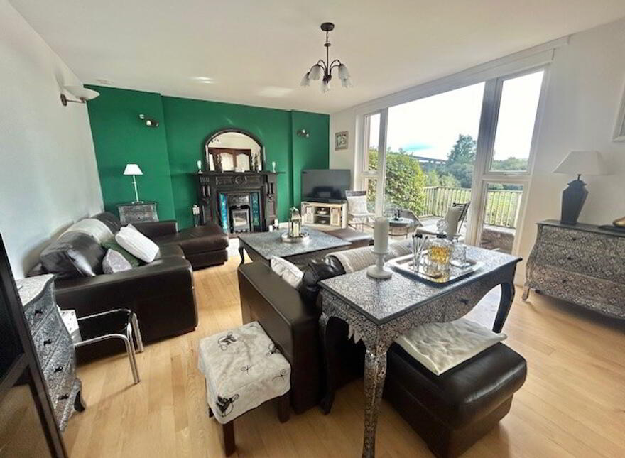 71 Gleneagles, Off Culmore Road, Derry, BT48 7TE