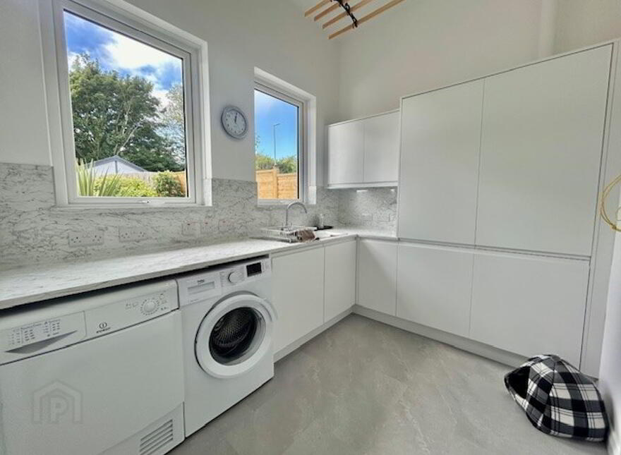 71 Gleneagles, Off Culmore Road, Derry, BT48 7TE