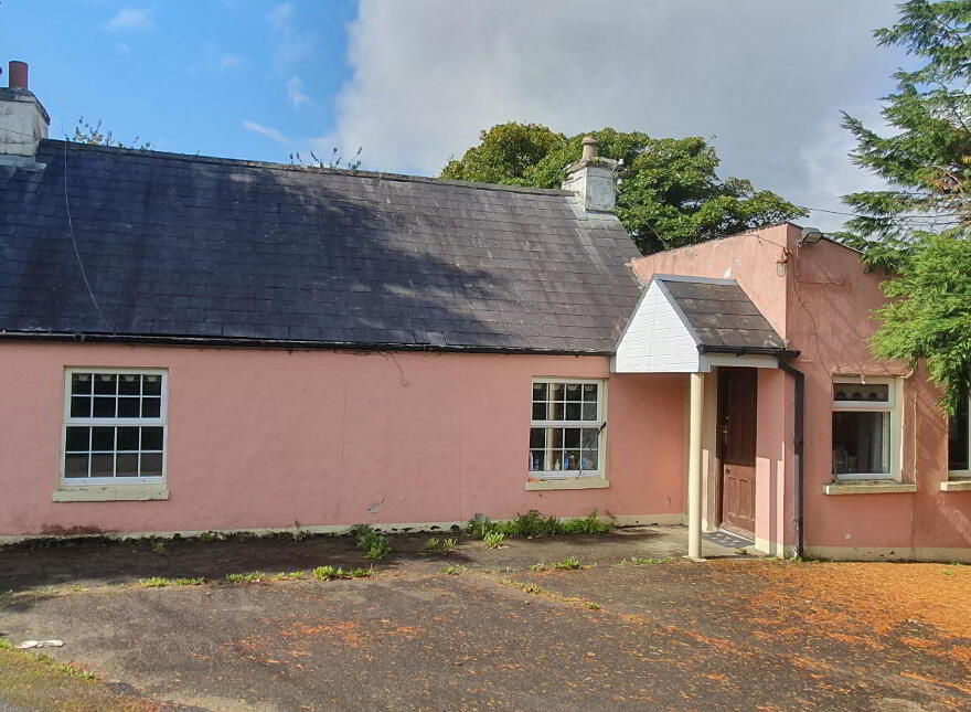 Moyle Cottage, Moyle, Milford, F92FX61 photo