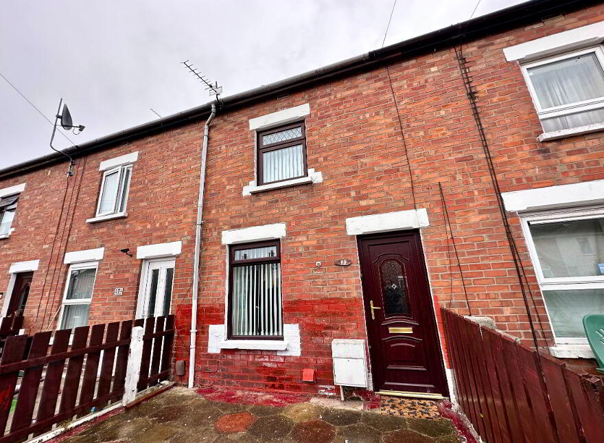 15 Parkgate Parade, Belfast, BT4 1ET photo