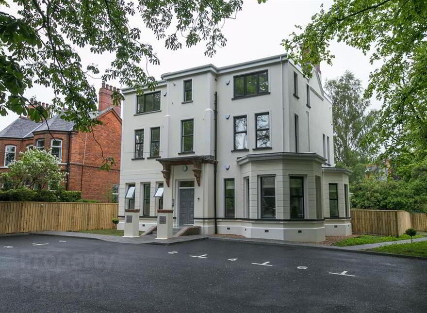 Apt 3, 23 Cyprus Avenue, North Road, Belfast, BT5 5NT photo