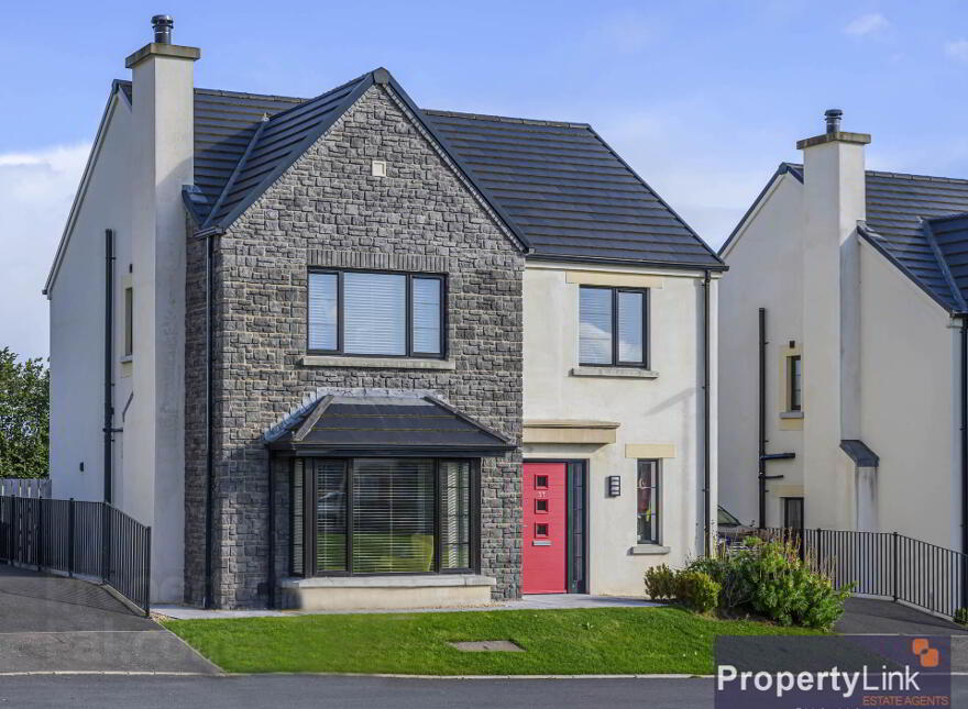 37 Killuney Gardens, Armagh, BT61 9AE photo