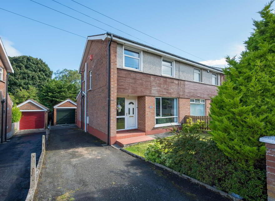 31 Cairnshill Park, Belfast, BT8 6RG photo