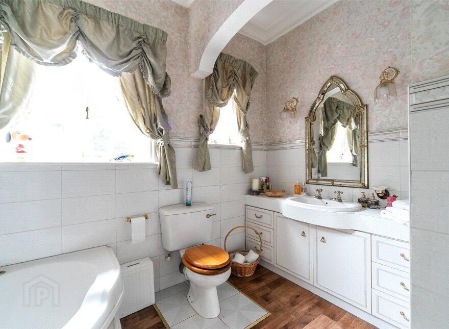 Hillcrest, 33 Greencastle Road, Kilkeel, Newry, BT34 4DE