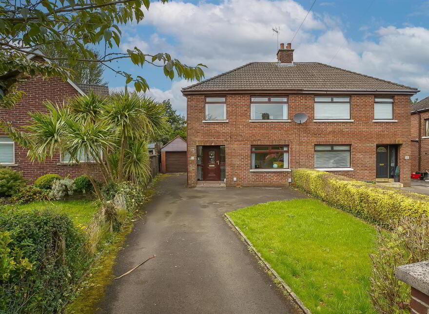 10 Mossgrove Park, Newtownabbey, BT36 5ES photo