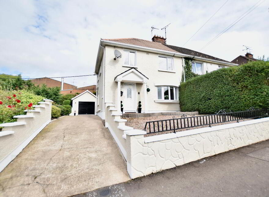 9 Rocheville, Cookstown, BT80 8QE photo