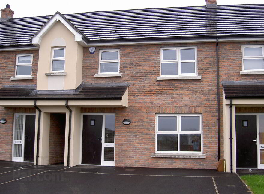 44 Loguestown Green, Coleraine, BT52 2RG photo