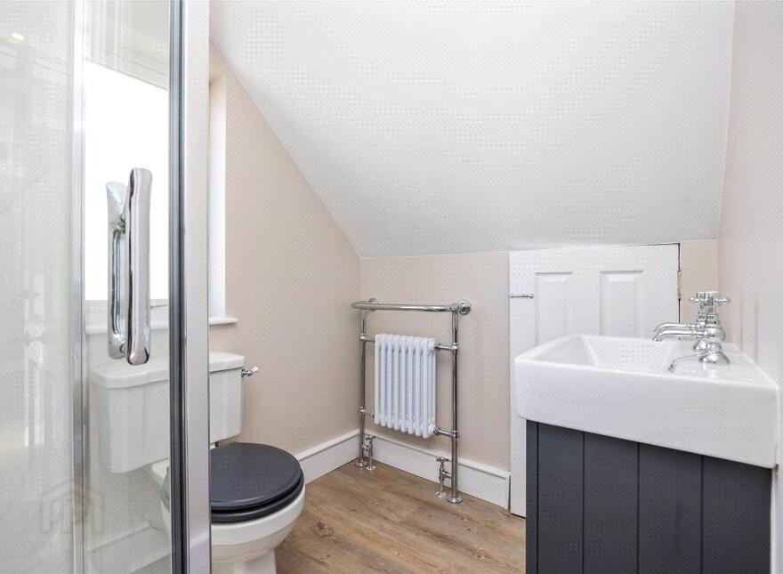 10 Queenora Avenue, Portstewart, BT55 7BU