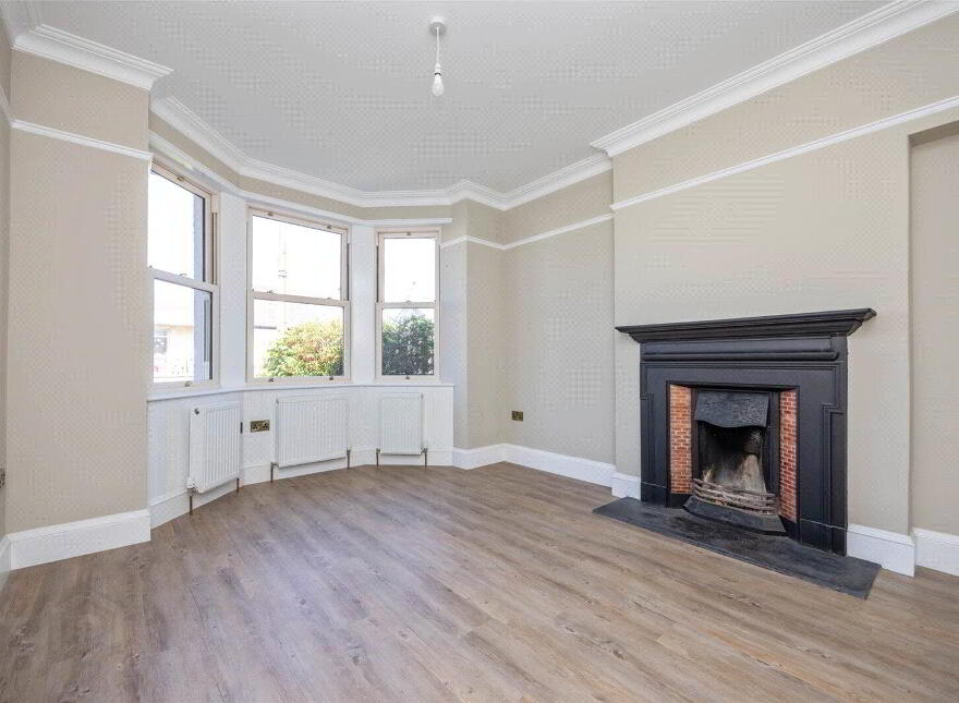 10 Queenora Avenue, Portstewart, BT55 7BU