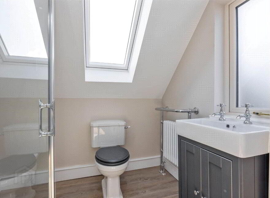 10 Queenora Avenue, Portstewart, BT55 7BU