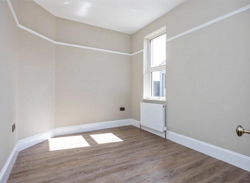 10 Queenora Avenue, Portstewart, BT55 7BU
