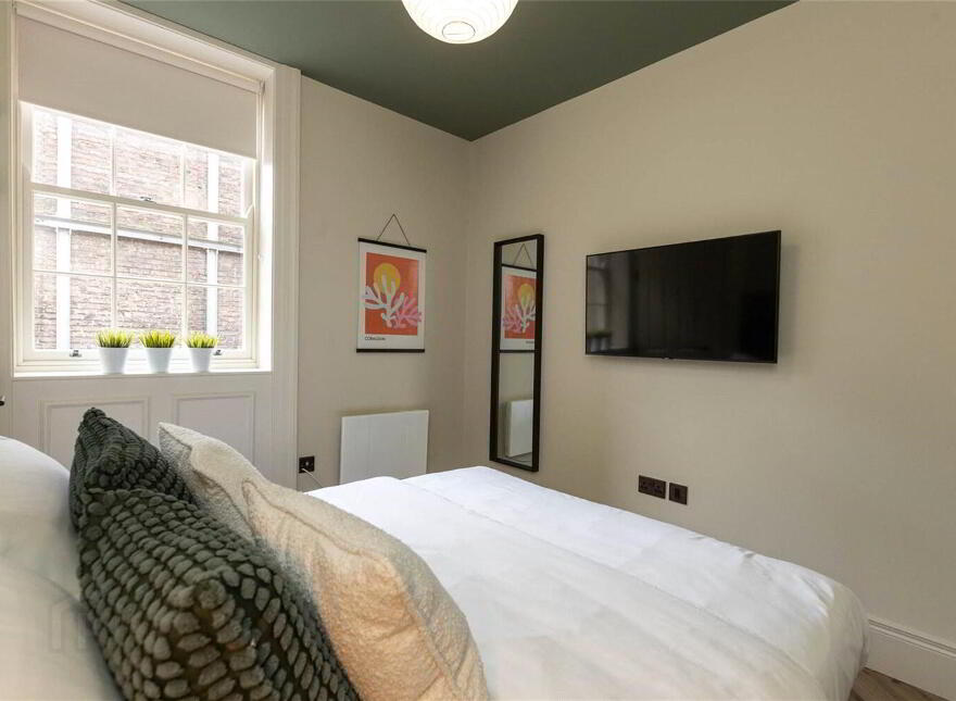 Balmoral Buildings, 11-13 College Square East, Belfast, Belfast, BT1 6DD