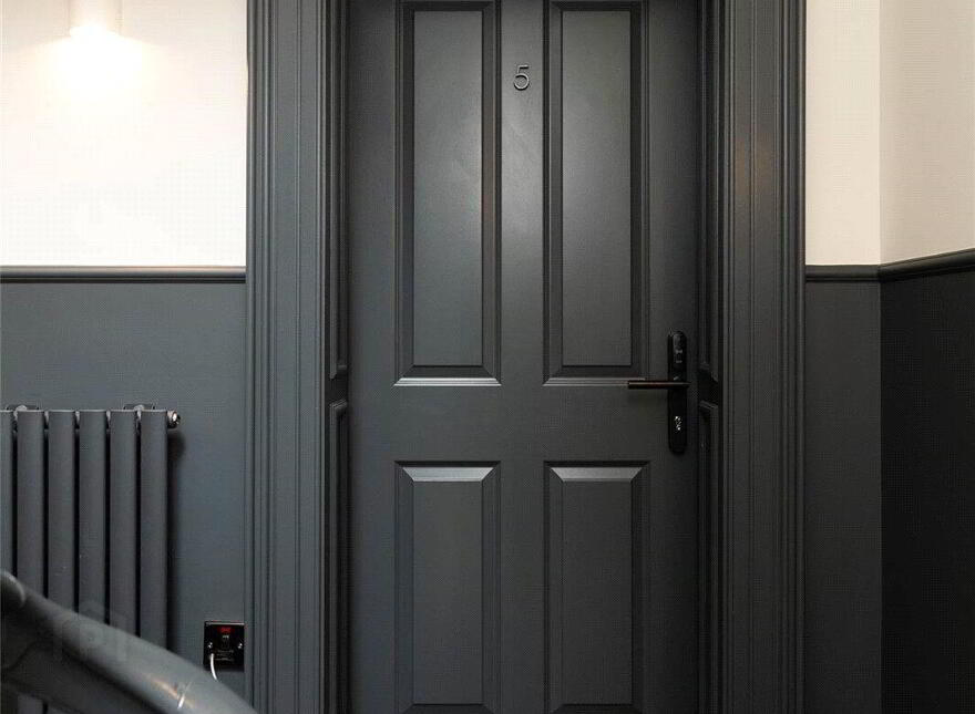 2 Balmoral Buildings - Bedroom Apt, 11-13 College Square East, Belfast, Belfast, BT1 6DD