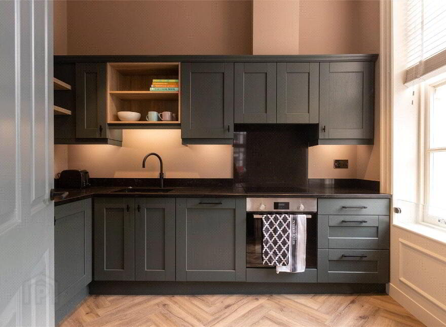2 Balmoral Buildings - Bedroom Apt, 11-13 College Square East, Belfast, Belfast, BT1 6DD