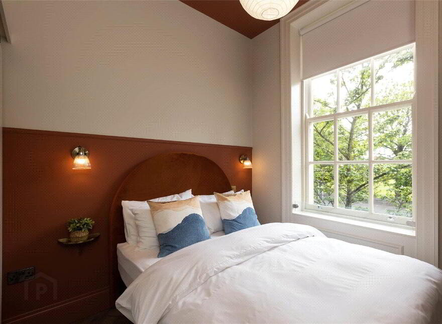 2 Balmoral Buildings - Bedroom Apt, 11-13 College Square East, Belfast, Belfast, BT1 6DD