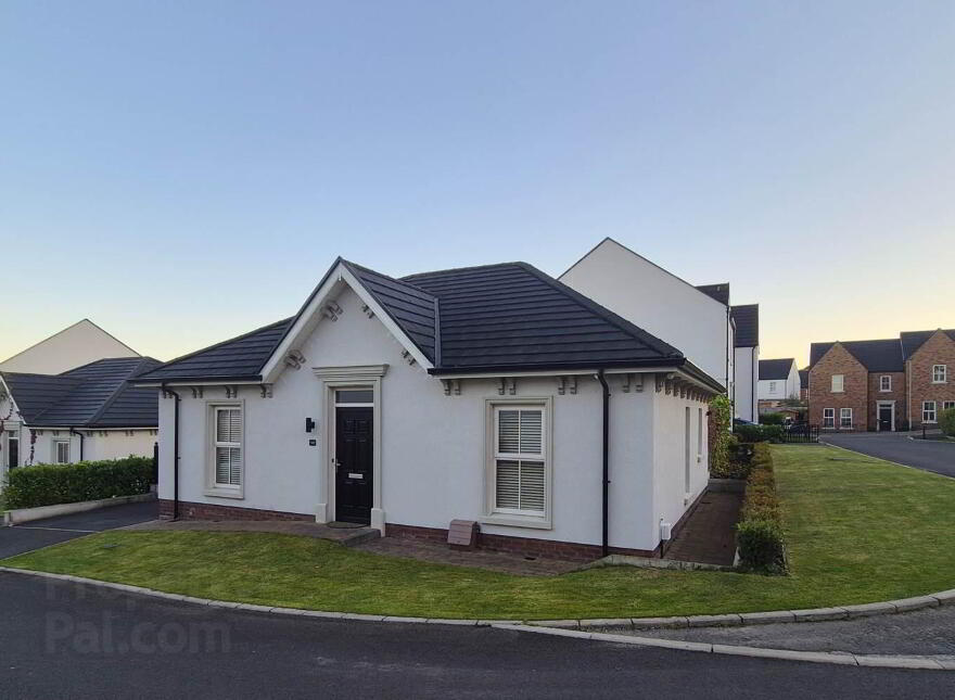 148 Barleyfields, Culmore, Derry, BT48 8TQ photo