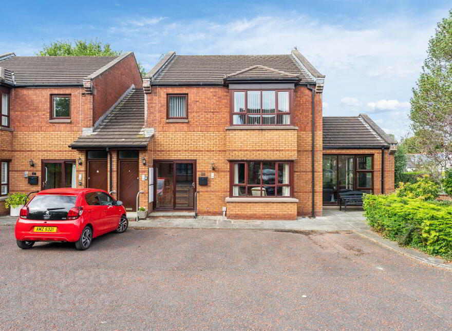 1 Cabin Hill Mews, Stormont, Belfast, BT5 7AE photo