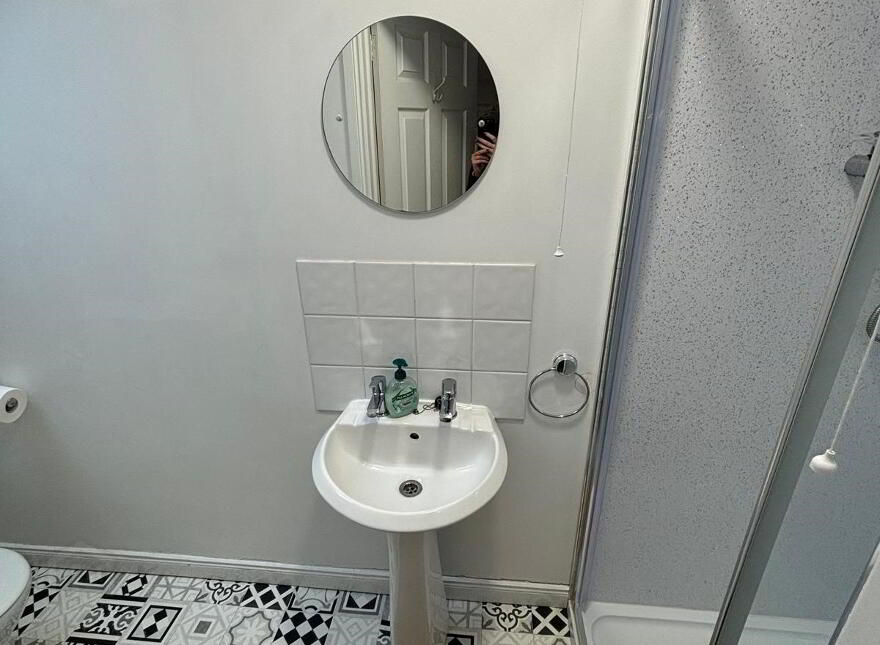 62 Glenmanus Road, Portrush, BT56 8HU