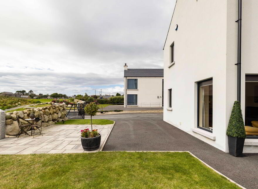 71a Glassdrumman Road, Annalong, Newry, BT34 4QJ