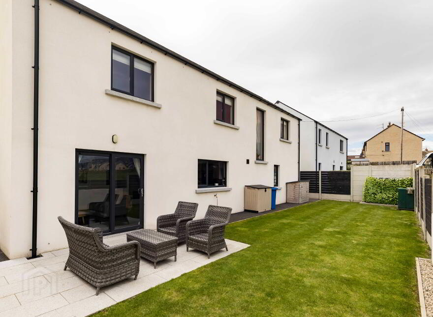 71a Glassdrumman Road, Annalong, Newry, BT34 4QJ