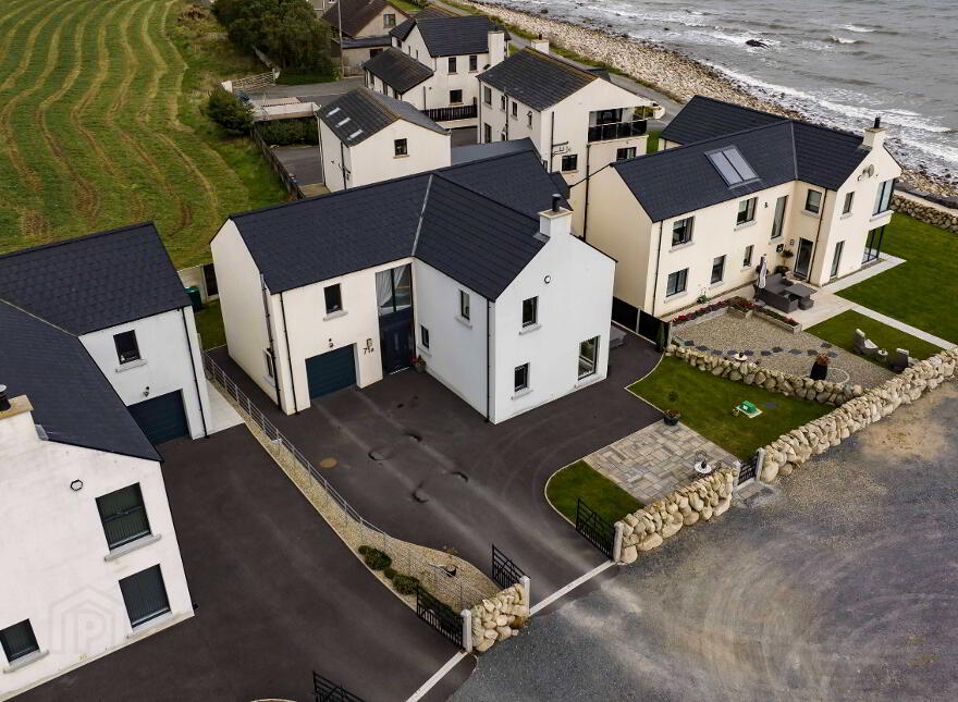 71a Glassdrumman Road, Annalong, Newry, BT34 4QJ