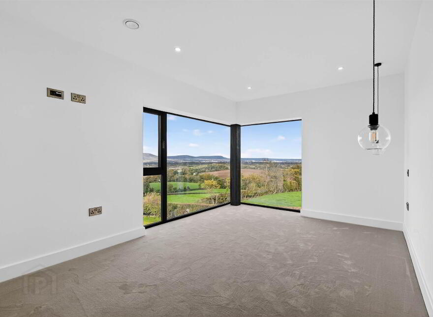 41 Dows Road, Drumbo, Belfast, BT8 8LB