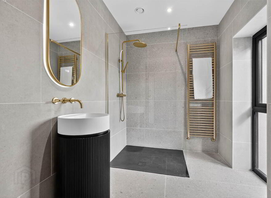 41 Dows Road, Drumbo, Belfast, BT8 8LB