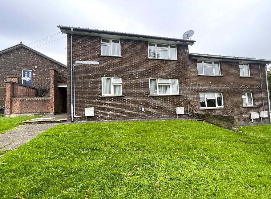 17a Rathvarna Park, Lisburn, BT28 2UX photo