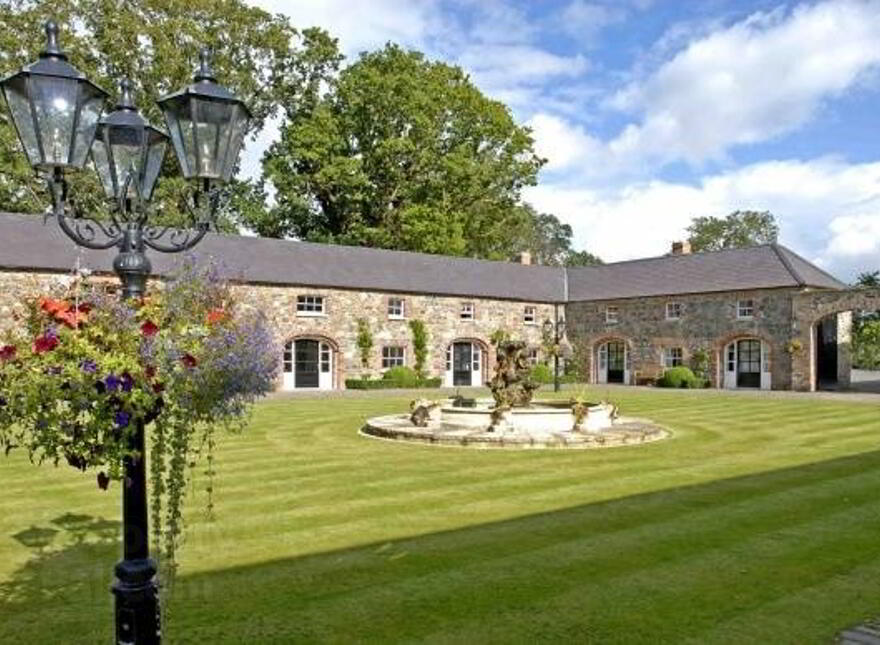 Cottage 1 The Courtyard, Drumnabreeze House, Magheralin, BT67 0RH photo