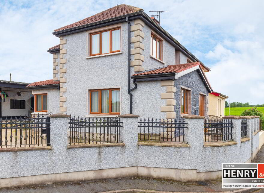 10 Lough Terrace, Newmills, Dungannon, BT71 4ER photo