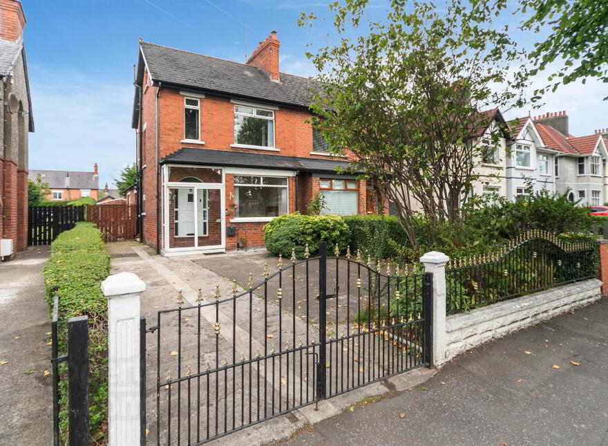 296 Castlereagh Road, Belfast, BT5 6AD photo