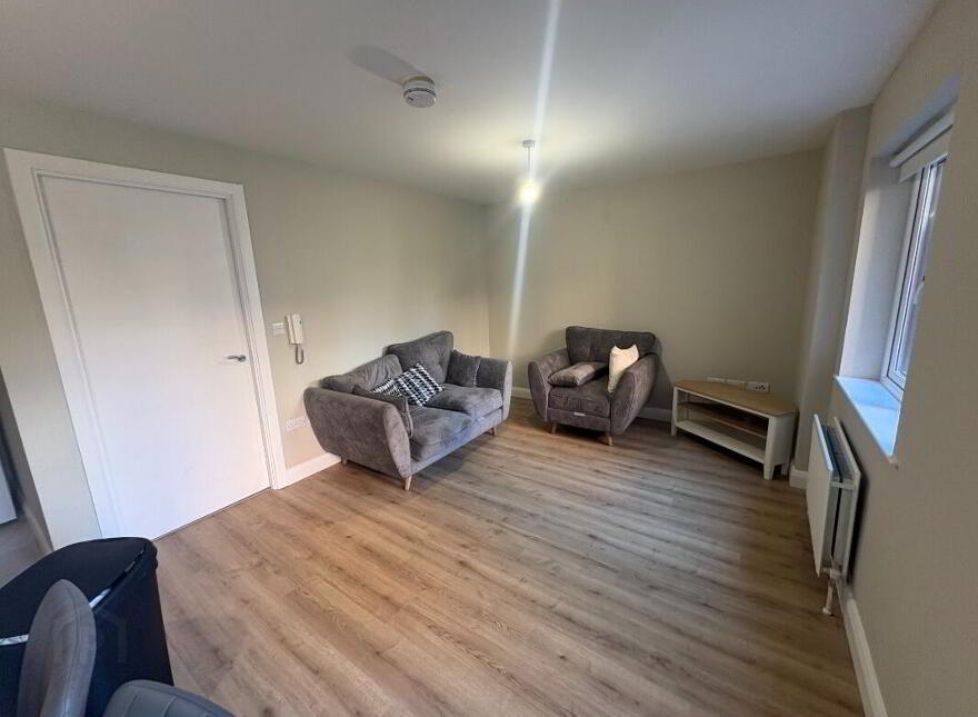 110 College Court Central, Belfast, BT1 6BF