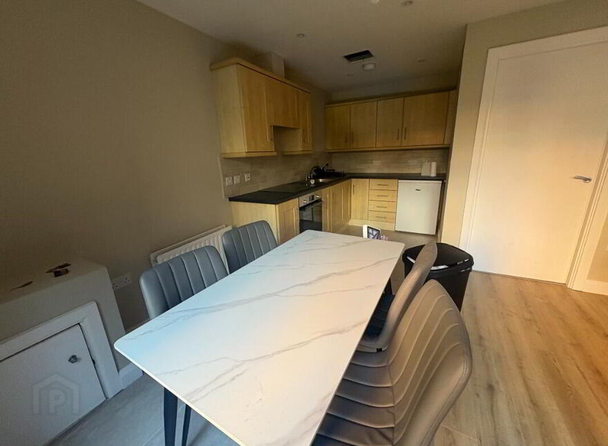 110 College Court Central, Belfast, BT1 6BF