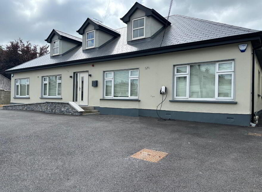 Inniscarra, Main Street, Rathcoole, Dublin, D24E029 photo