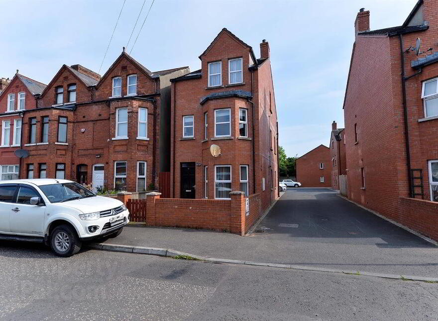 Apt 3, 43 Victoria Road, Sydenham, Belfast, BT4 1QU photo