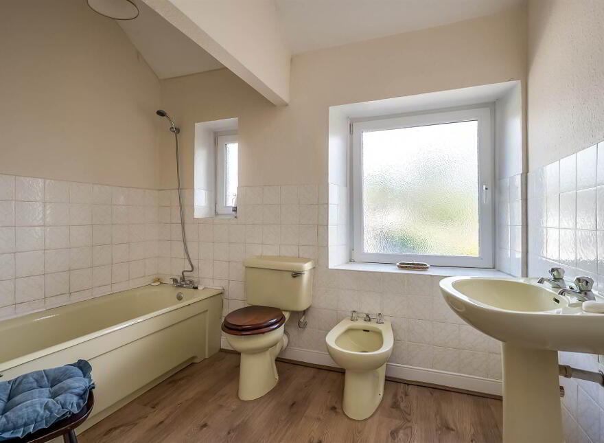 3 Island Road, Ballycarry, Carrickfergus, BT38 9HD