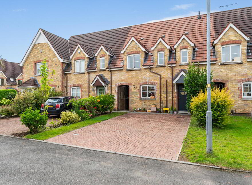 27 Castleview Cottage Gardens, Belfast, BT5 7FP photo