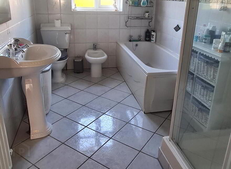 Breandrum, Mohill, N41HK13