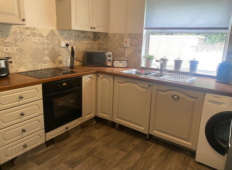Cloncose, Arva, H12DN82