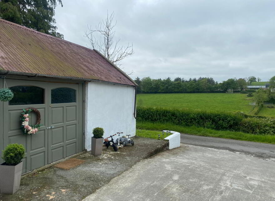Cloncose, Arva, H12DN82